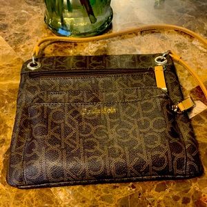 Calvin Klein Crossbody Wallet Purse.